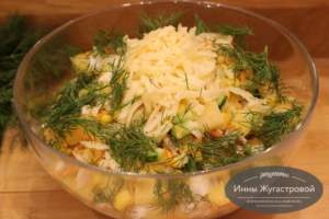 Салат из кальмаров с ананасами